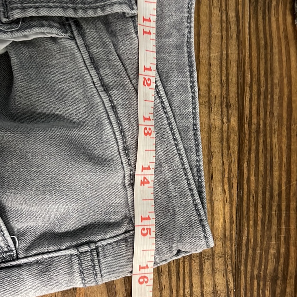 Universal Thread Jeans - Picture 9 of 9